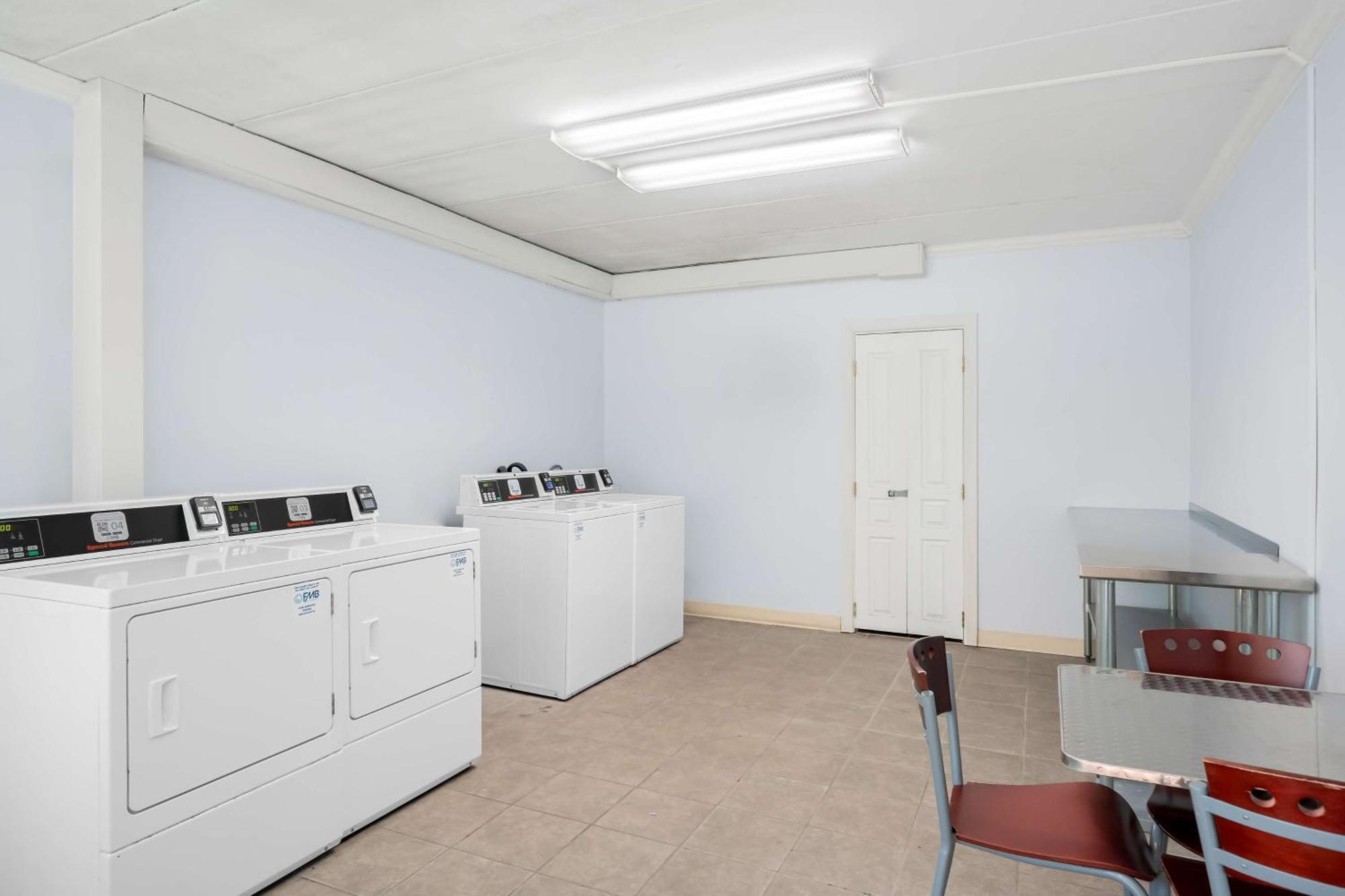 Brandywine Valley Inn Surestay Plus By Best Western Wilmington Bagian luar foto