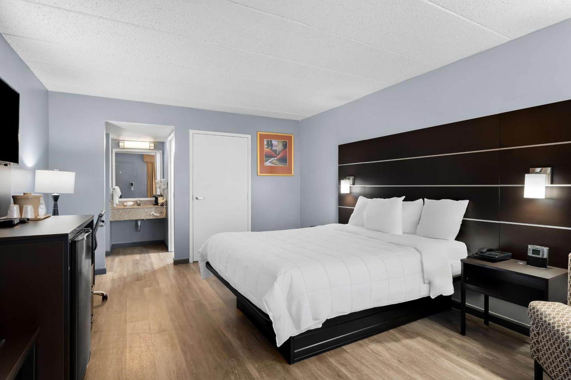 Brandywine Valley Inn Surestay Plus By Best Western Wilmington Bagian luar foto