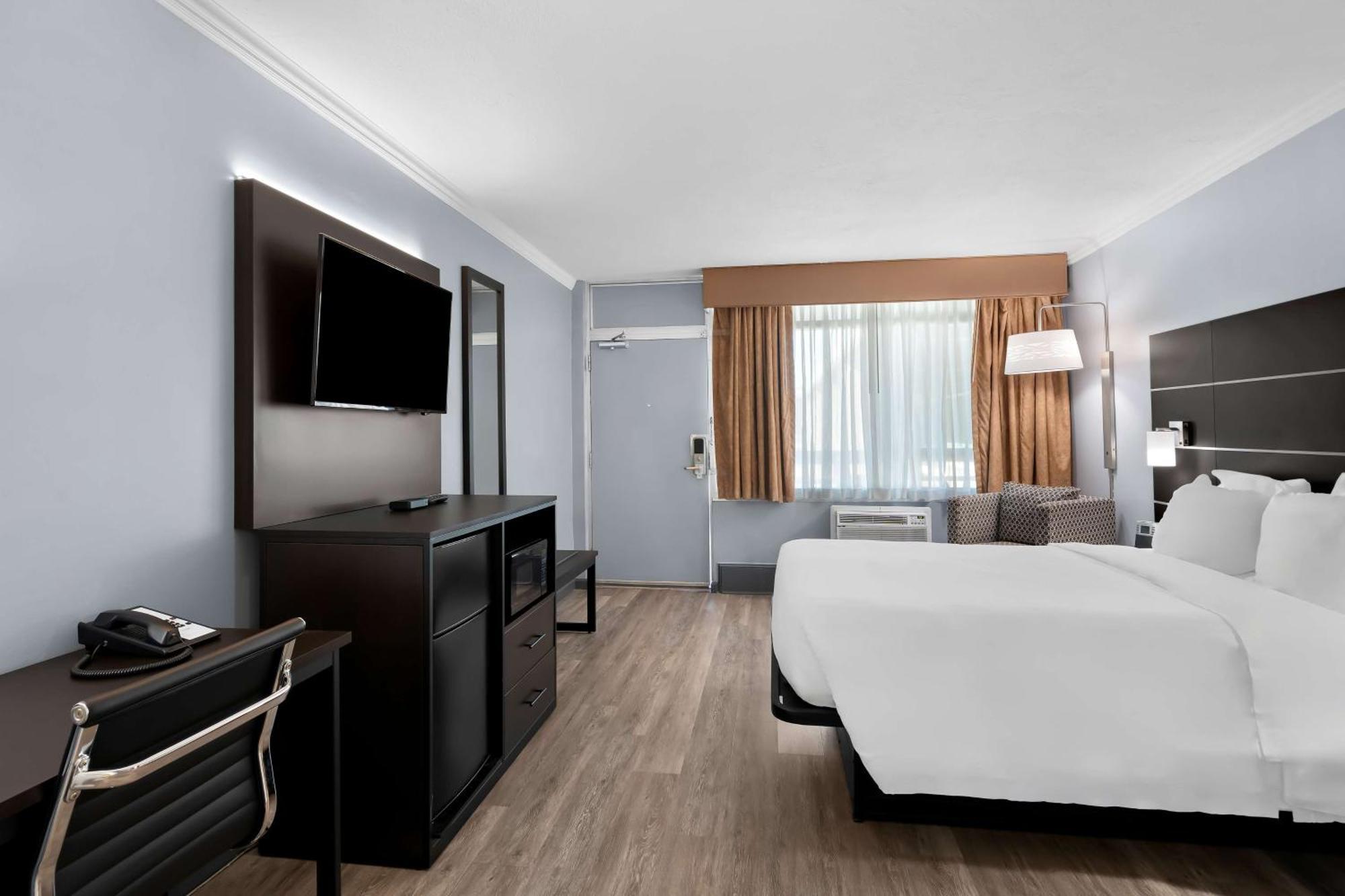Brandywine Valley Inn Surestay Plus By Best Western Wilmington Bagian luar foto