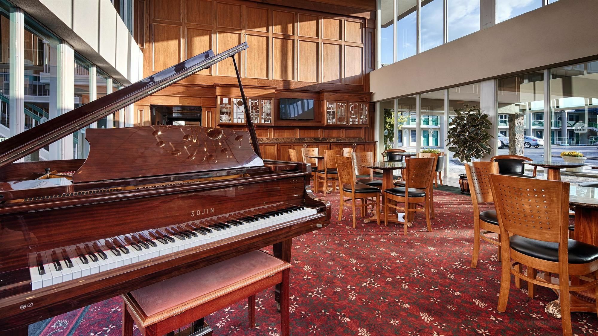 Brandywine Valley Inn Surestay Plus By Best Western Wilmington Bagian luar foto
